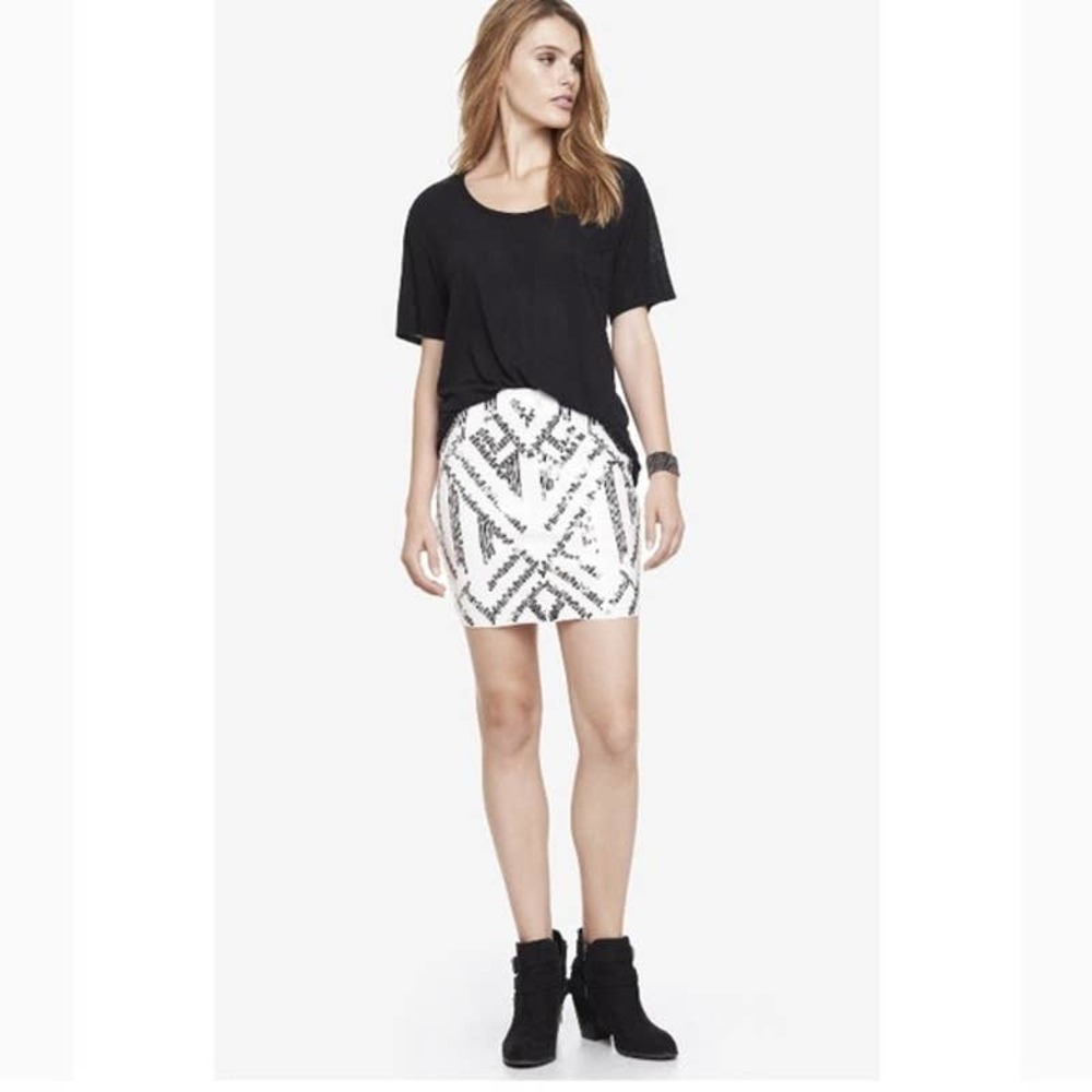 Express NWT White Silver Sequin Mini Skirt Size XS